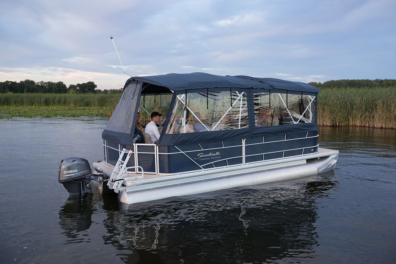 Pontoon Enclosures So Who S Ready For A Longer Boating Season Pontoon Deck Boat Magazine