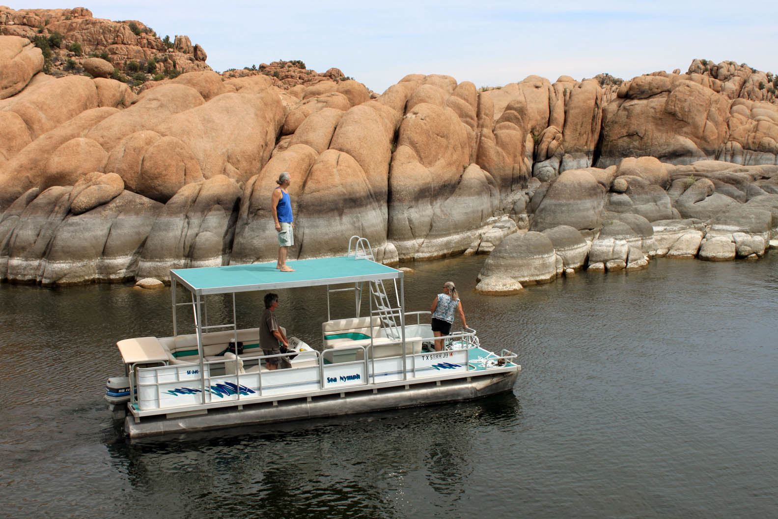 Add an upper deck to your pontoon Pontoon &amp; Deck Boat 