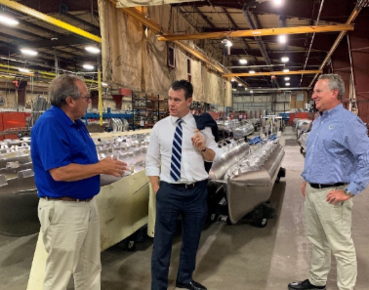 Smoker Craft Welcomes Senator Todd Young at its Manufacturing Facility ...