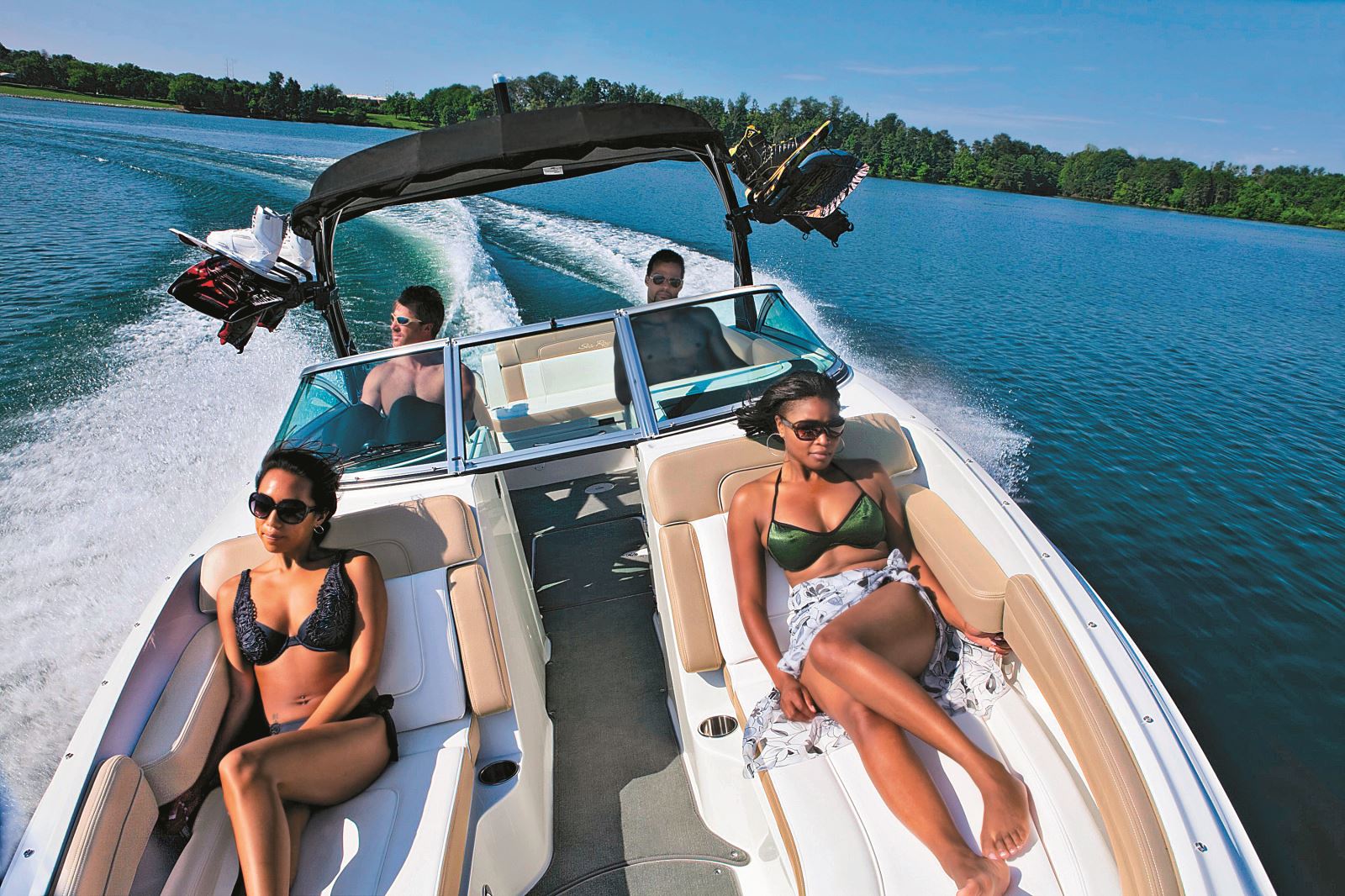 Pontoons Versus Deck Boats Breaking down the advantages 