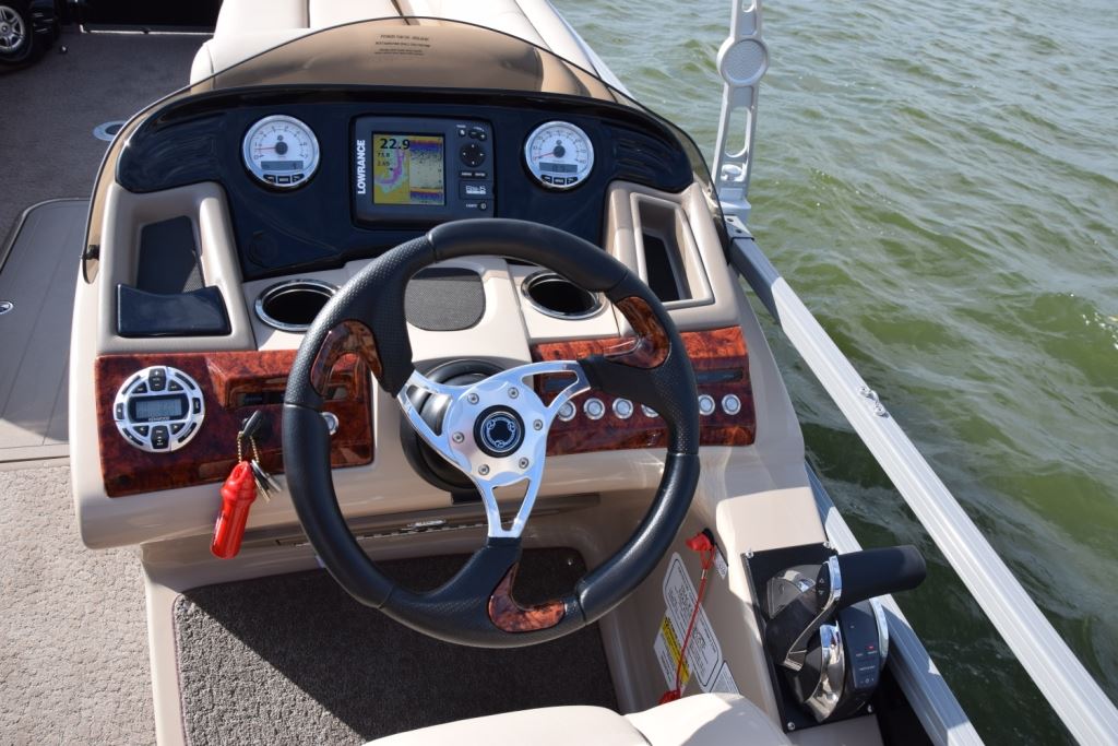 REGENCY 254 DL3 | Pontoon & Deck Boat Magazine