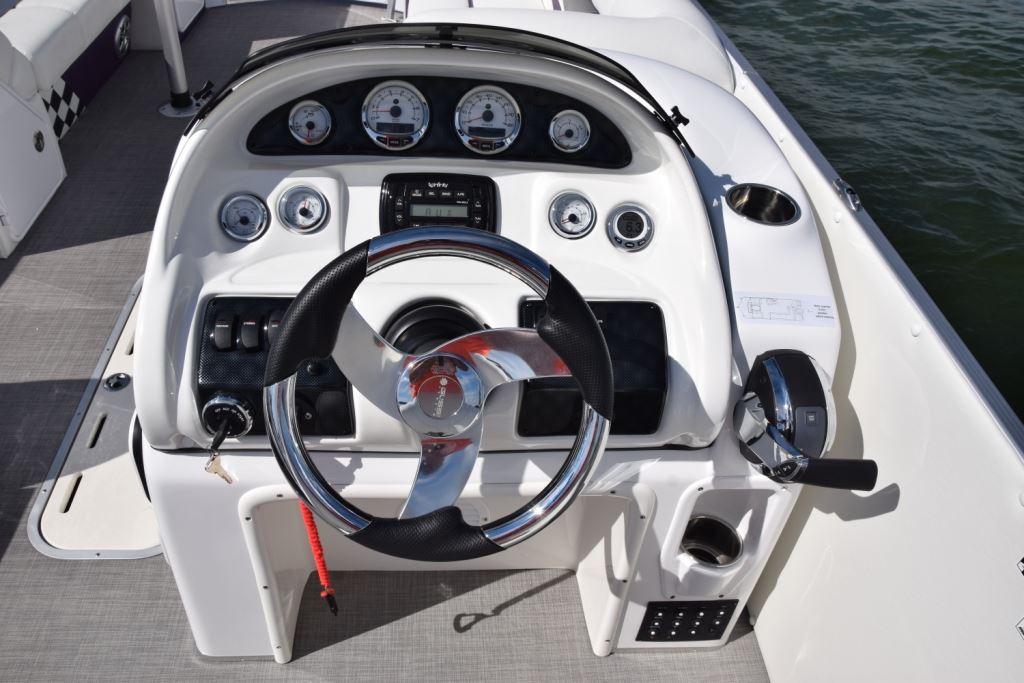 PlayCraft Daytona 2300 | Pontoon & Deck Boat Magazine